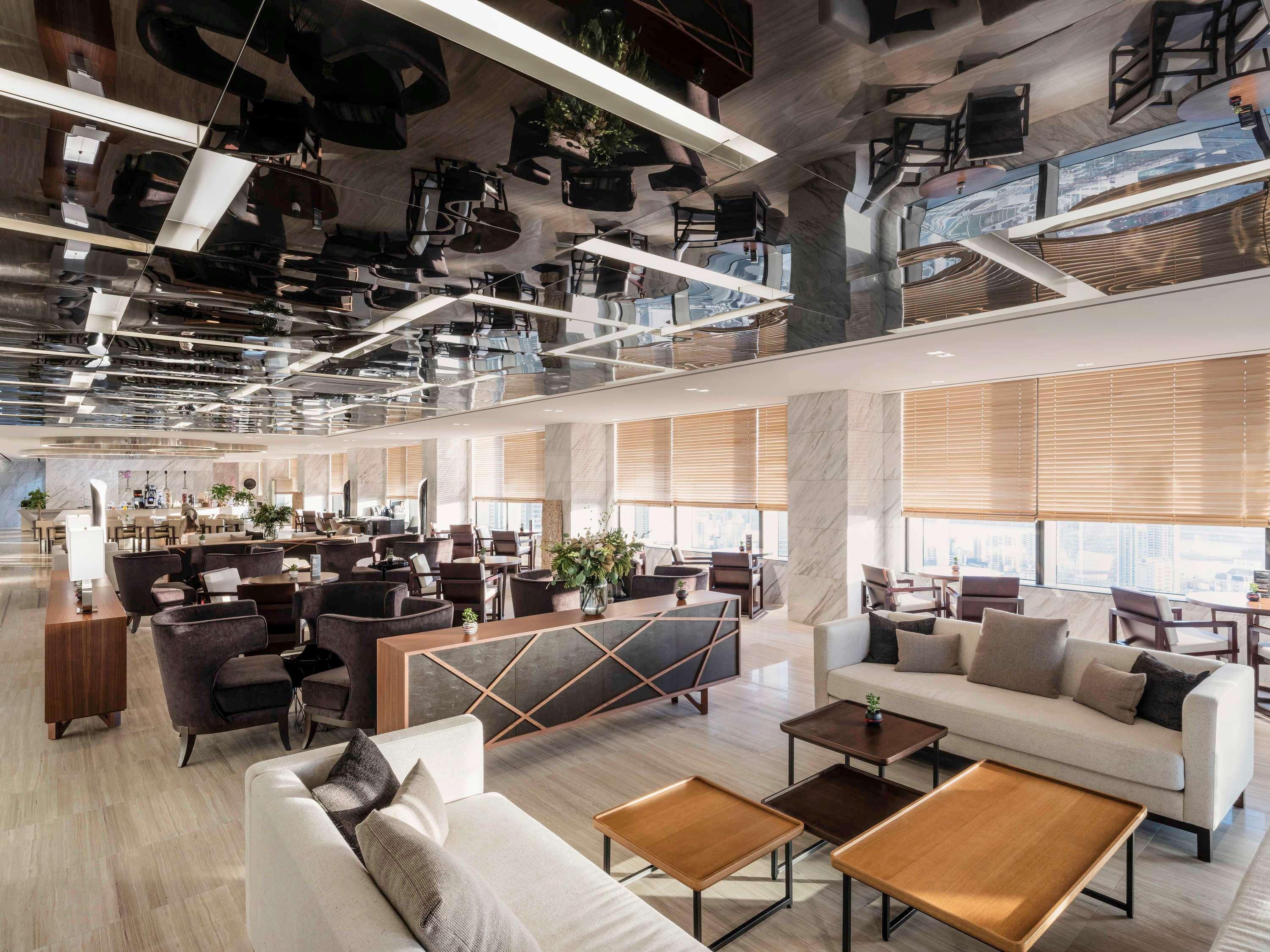 Novotel Ambassador Yongsan Hotel 5*